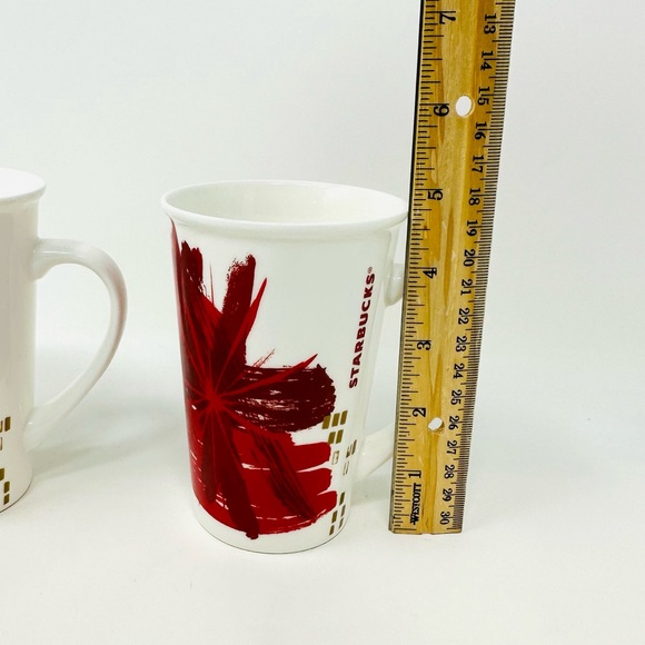 Starbucks Christmas Coffee Mugs Set Of 2 Red Gold Starburst Tall 12oz Holiday - Picture 5 of 8